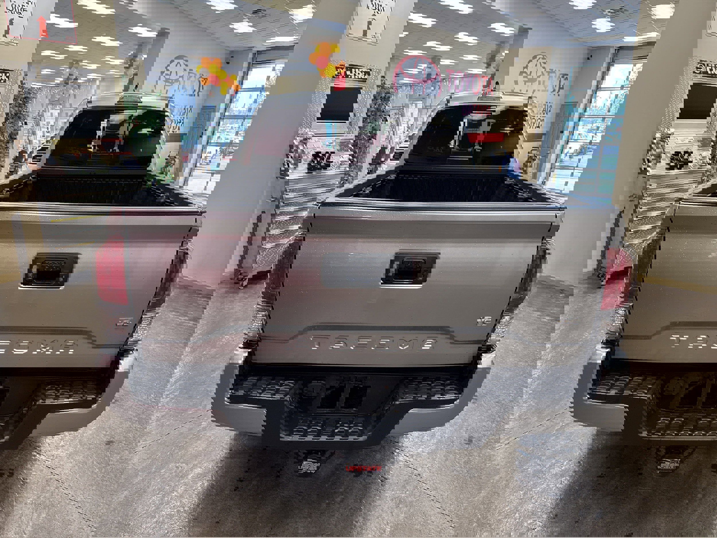 Used 2023 Toyota Tacoma TRD Sport image 8