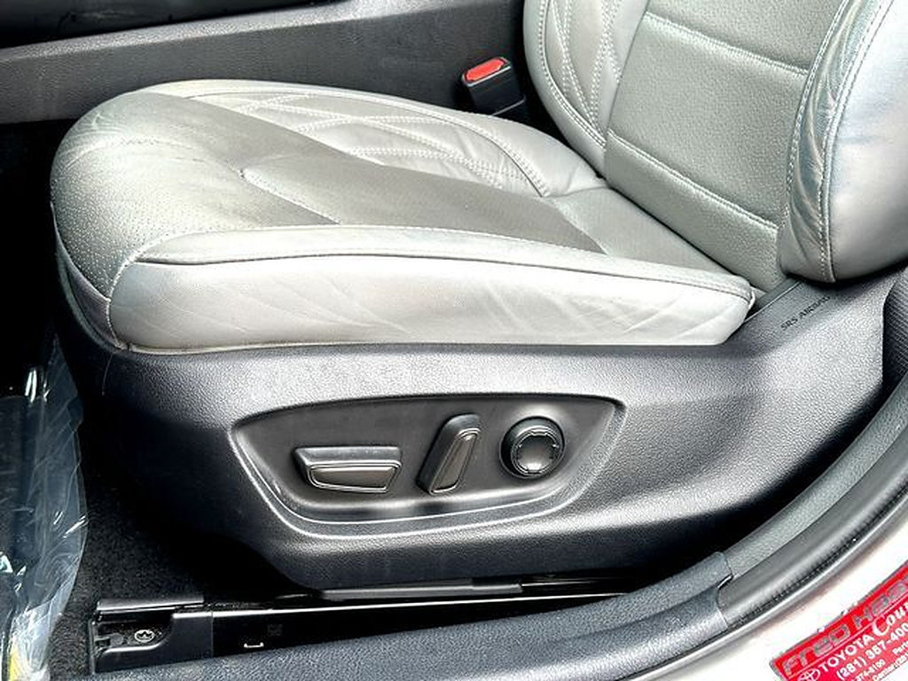 Used 2022 Toyota Avalon Limited w/ Advanced Safety Package FWD image 12