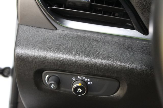 Used 2023 Chevrolet Traverse LT FWD image 15