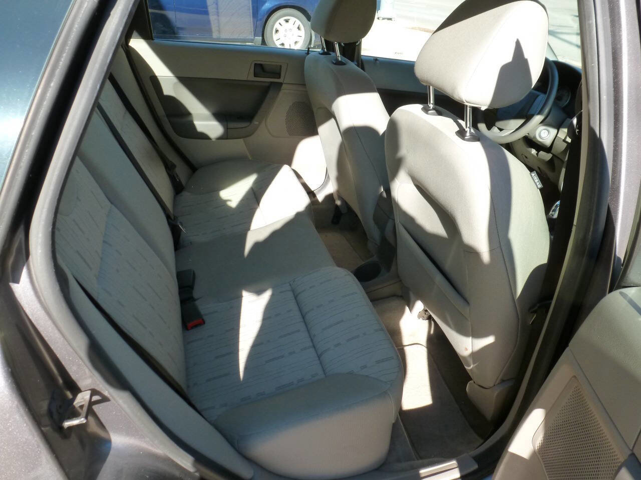 Used 2009 Ford Focus SE image 12