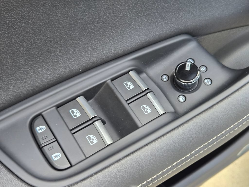 Certified 2023 Audi Q8 Premium Plus w/ Premium Plus Package AWD/4WD image 31
