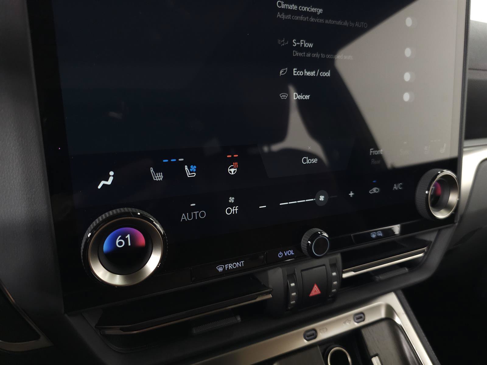 Certified 2025 Lexus GX 550 w/ Cold Area Package AWD/4WD image 36