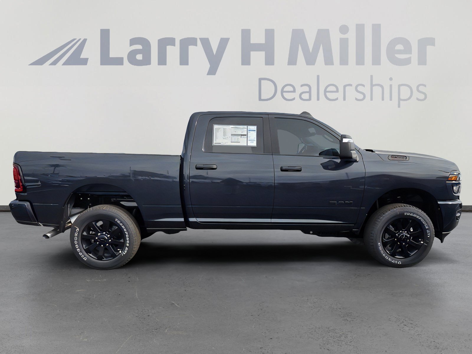 New 2026 RAM 2500 Big Horn AWD/4WD image 6