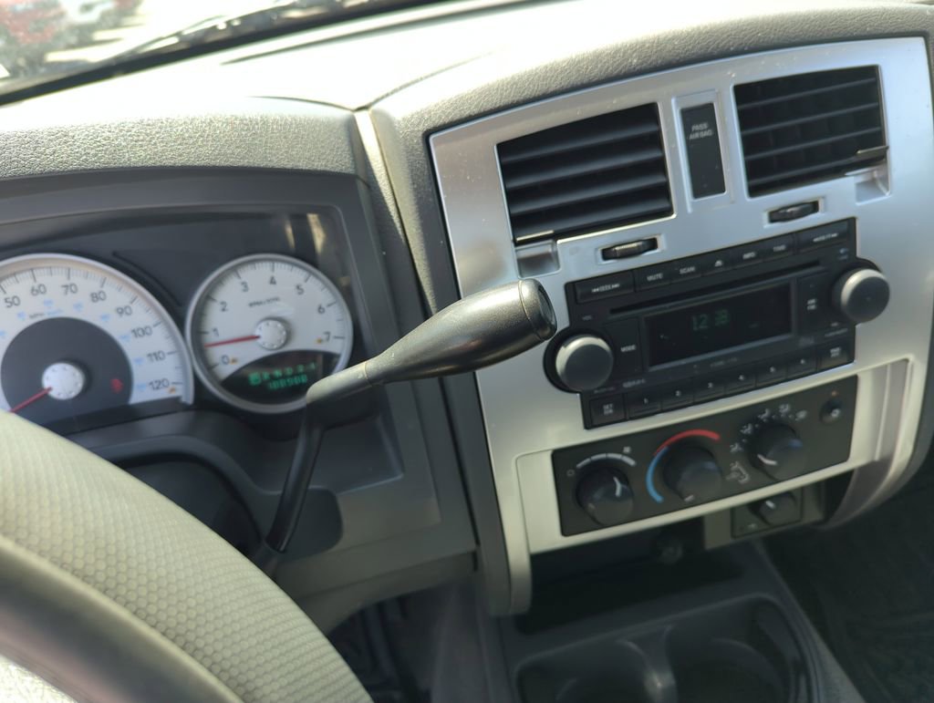 Used 2005 Dodge Dakota Laramie AWD/4WD image 24