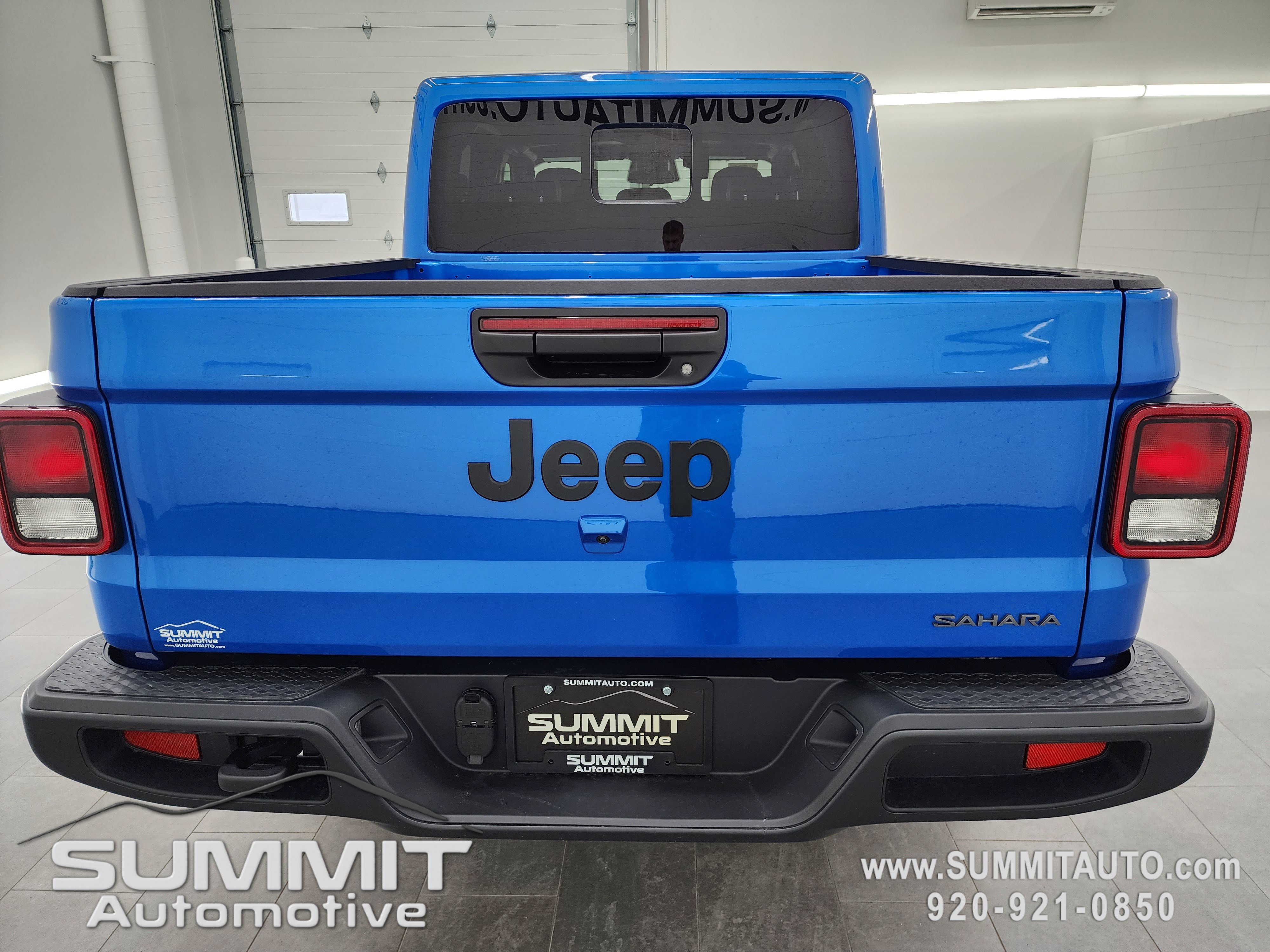 New 2026 Jeep Gladiator Sahara image 27