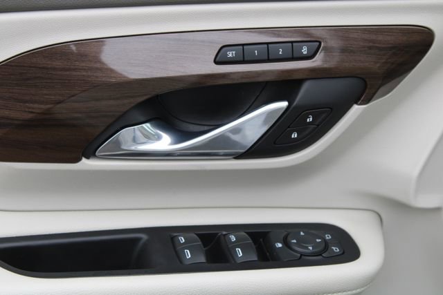 Used 2020 GMC Terrain Denali w/ Denali Premium Package image 13