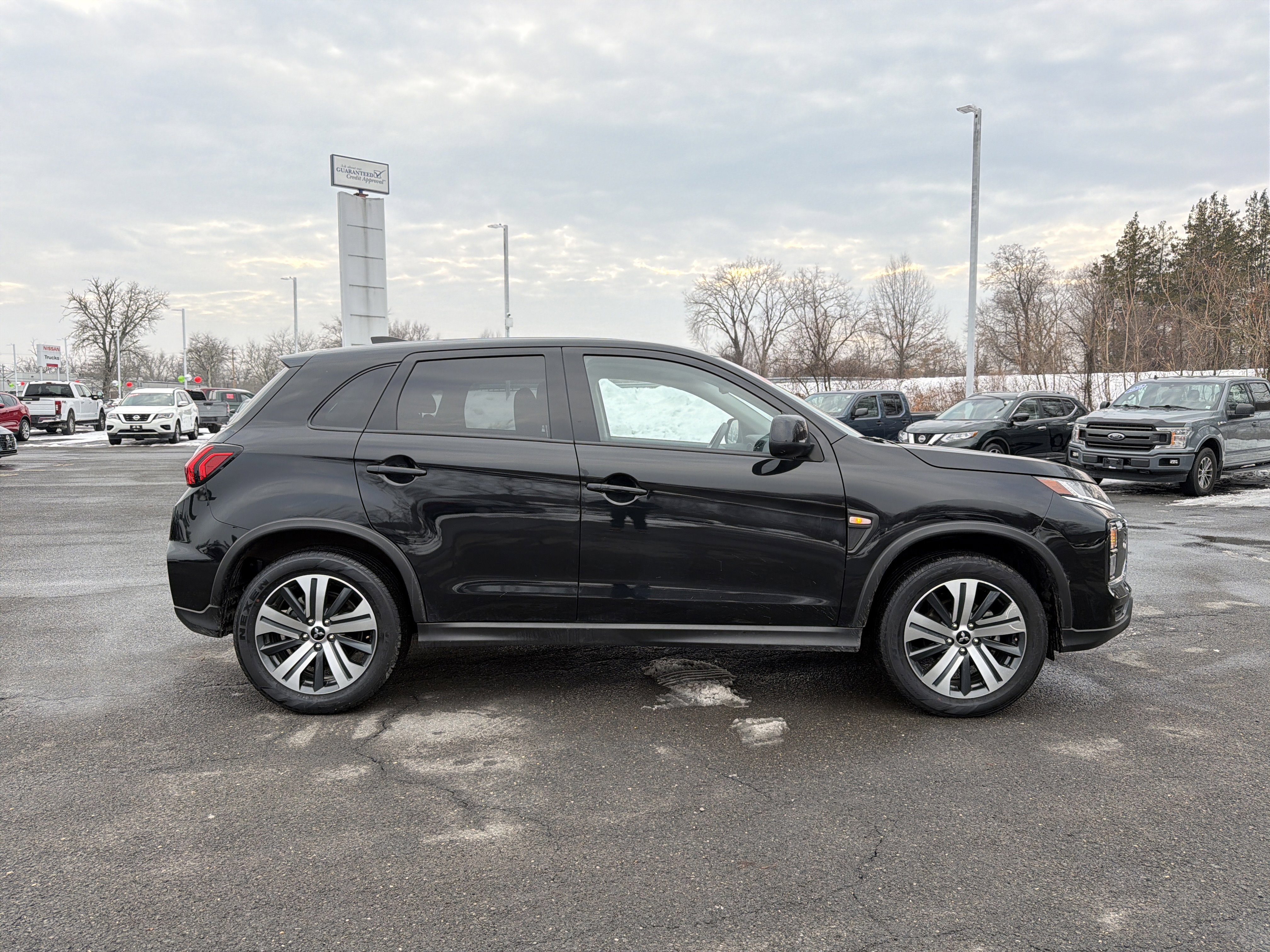 Used 2024 Mitsubishi Outlander Sport ES image 4