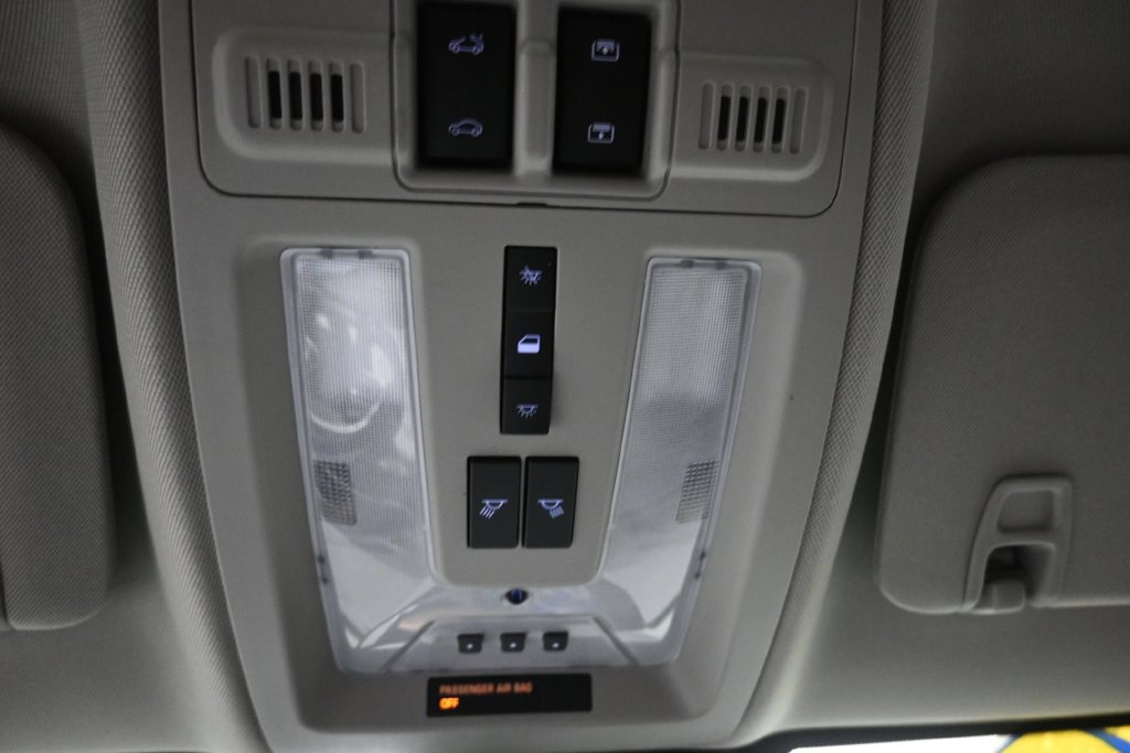 Used 2016 Cadillac SRX Luxury w/ Driver Awareness Package FWD image 22