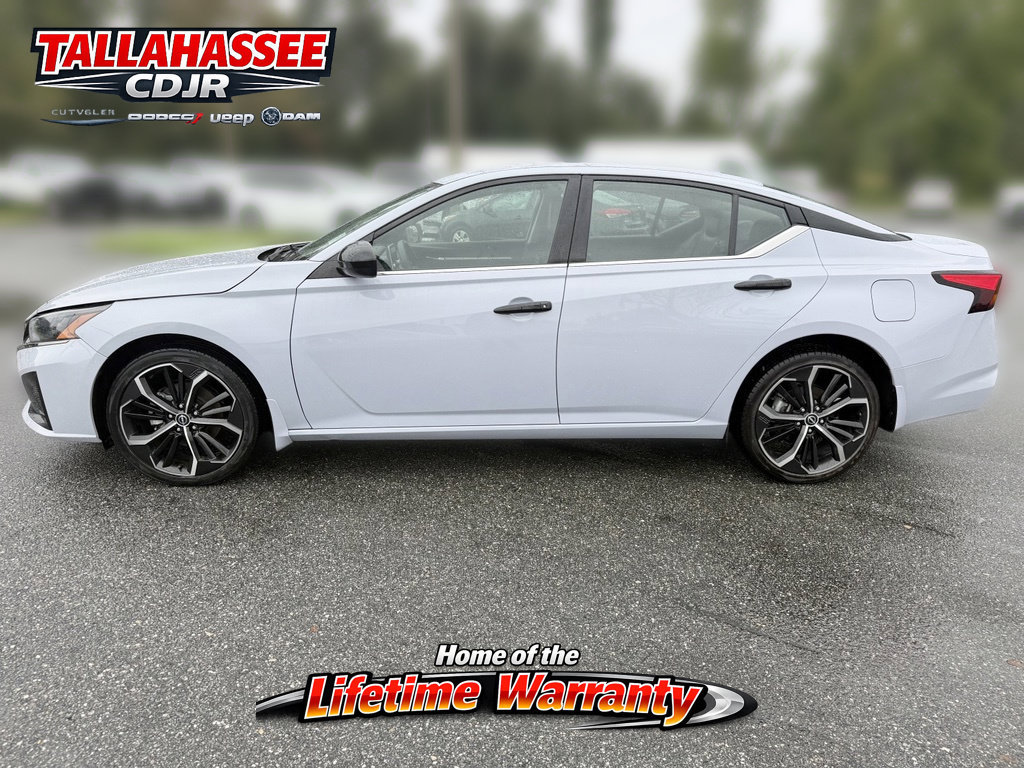 Used 2024 Nissan Altima 2.5 SR AWD/4WD image 10