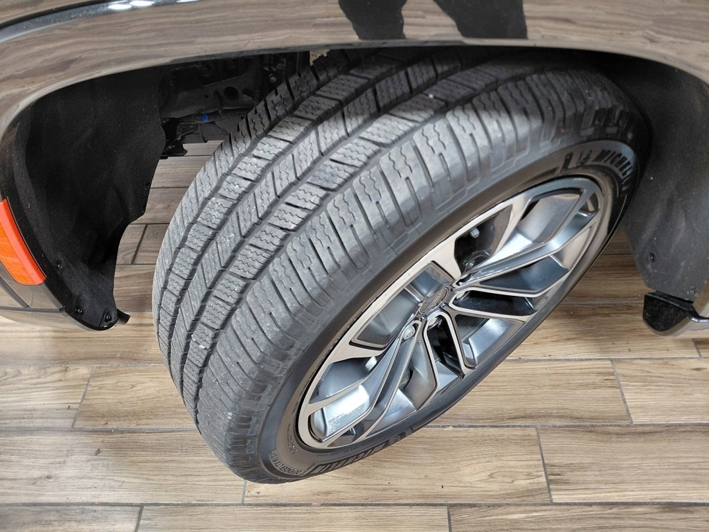 Used 2022 Jeep Grand Wagoneer Series III image 25