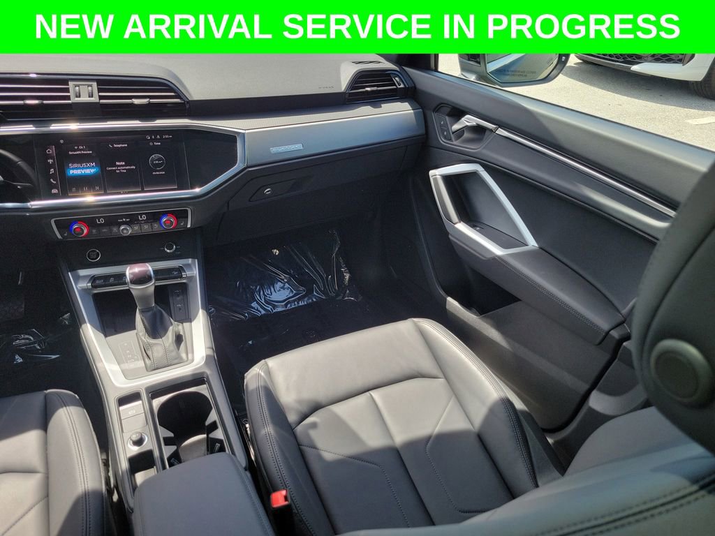 Certified 2025 Audi Q3 2.0T Premium w/ Convenience Package AWD/4WD image 24