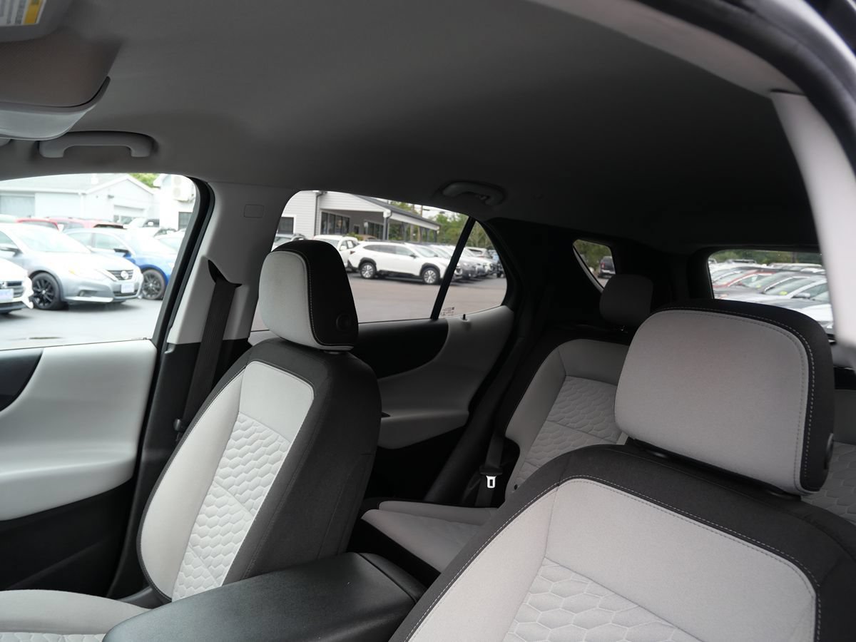 Used 2021 Chevrolet Equinox LS AWD/4WD image 11