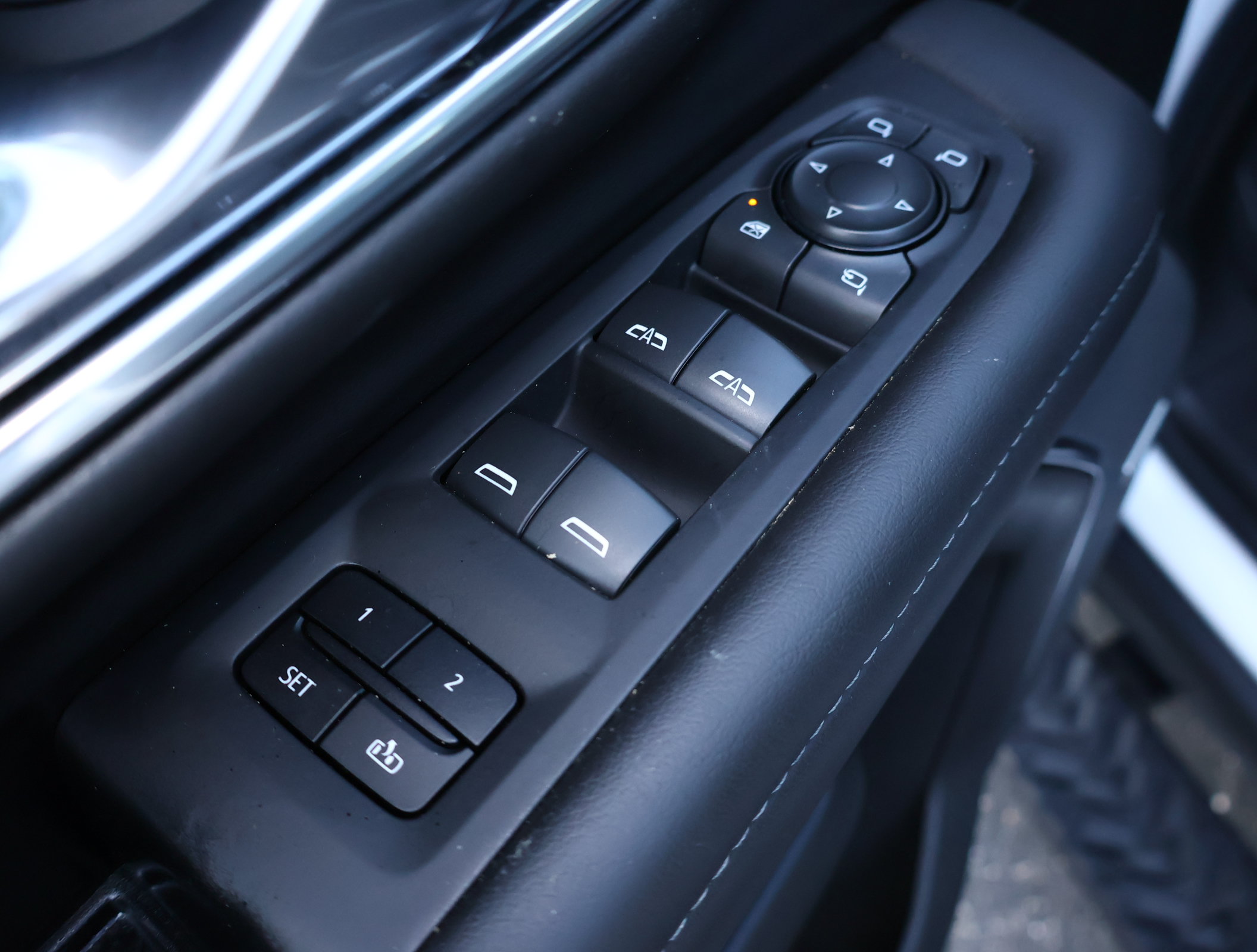 Used 2023 Chevrolet Tahoe Z71 w/ Z71 Off-Road Package AWD/4WD image 8