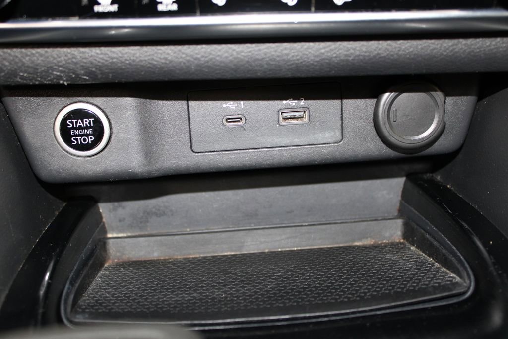 Used 2022 Nissan Rogue SV image 37