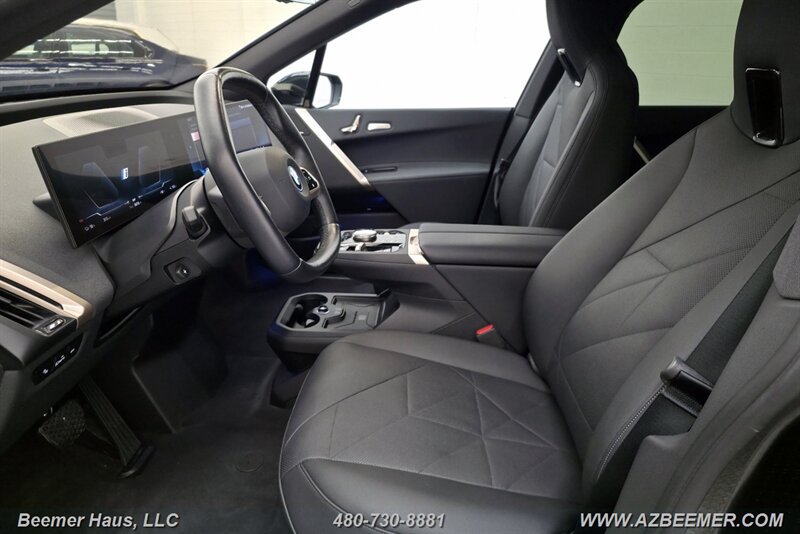 Used 2024 BMW iX xDrive50 w/ Premium Package AWD/4WD image 20