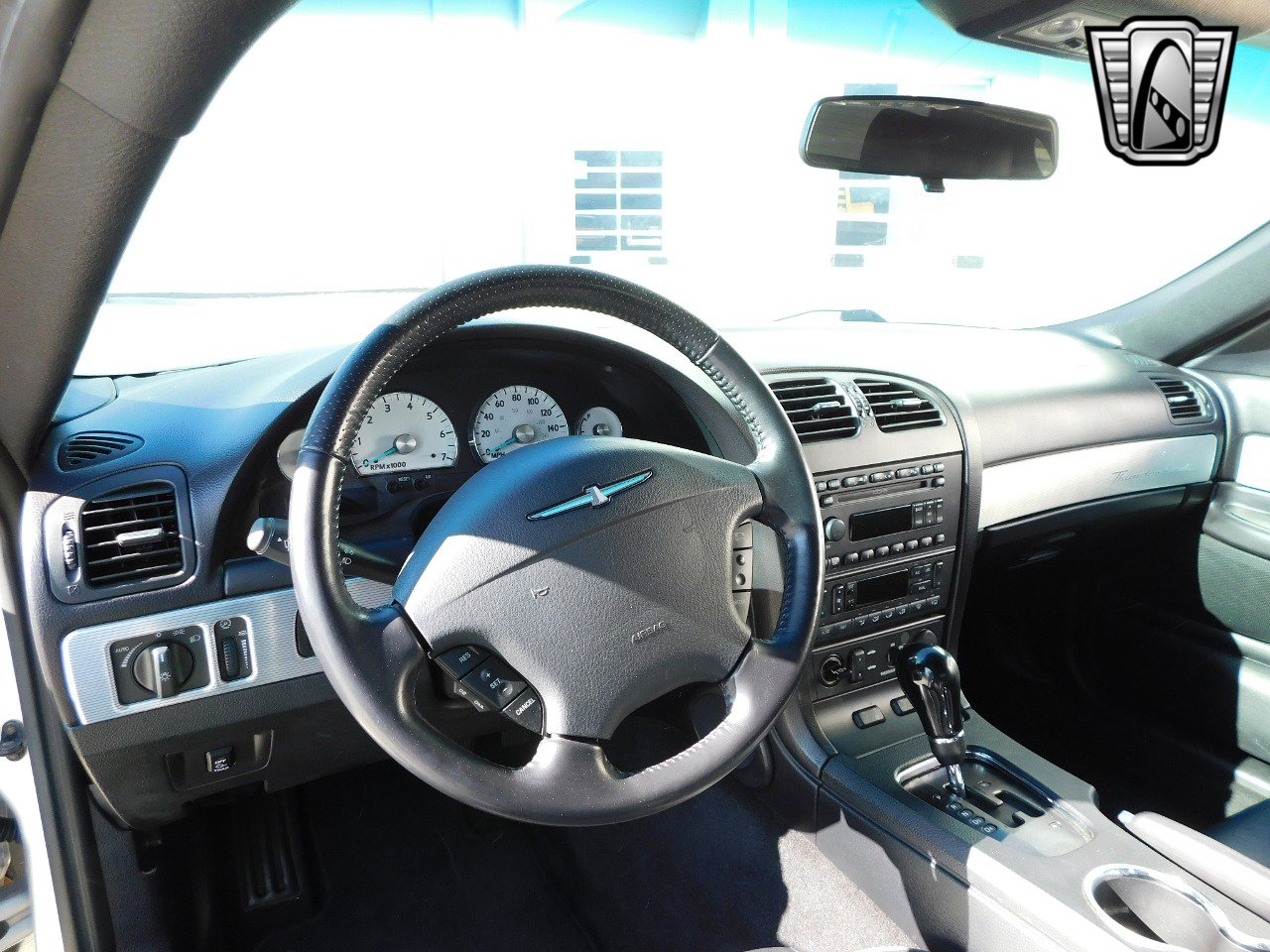 Used 2004 Ford Thunderbird image 21
