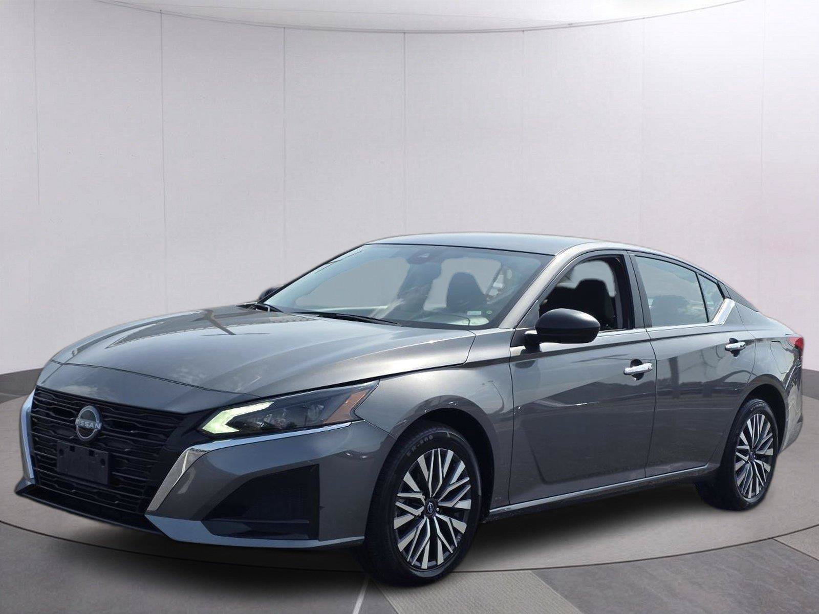 Used 2025 Nissan Altima 2.5 SV
