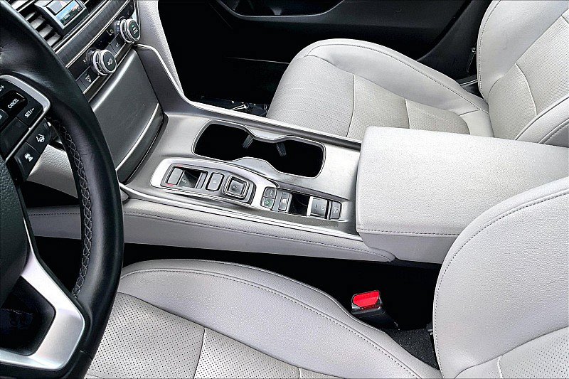 Used 2019 Honda Accord Touring image 11