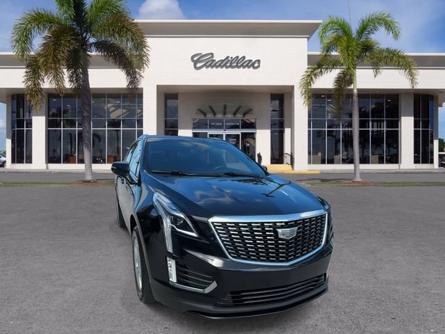 Certified 2023 Cadillac XT5 Luxury w/ LPO, Floor Liner Package FWD image 3