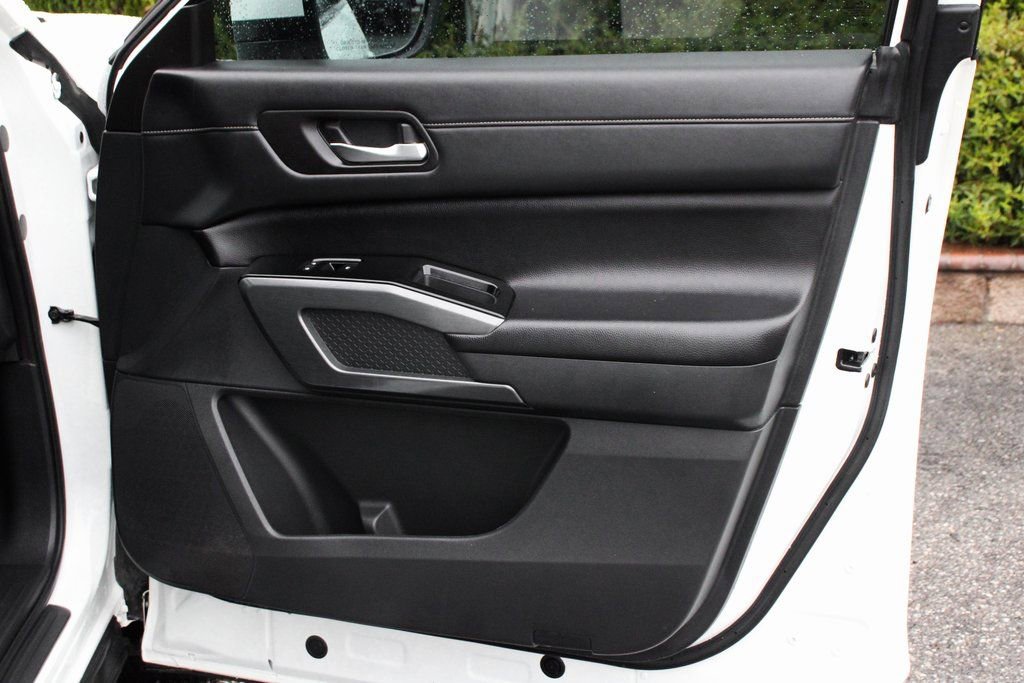 Used 2024 Nissan Pathfinder SL w/ SL Premium Package image 42