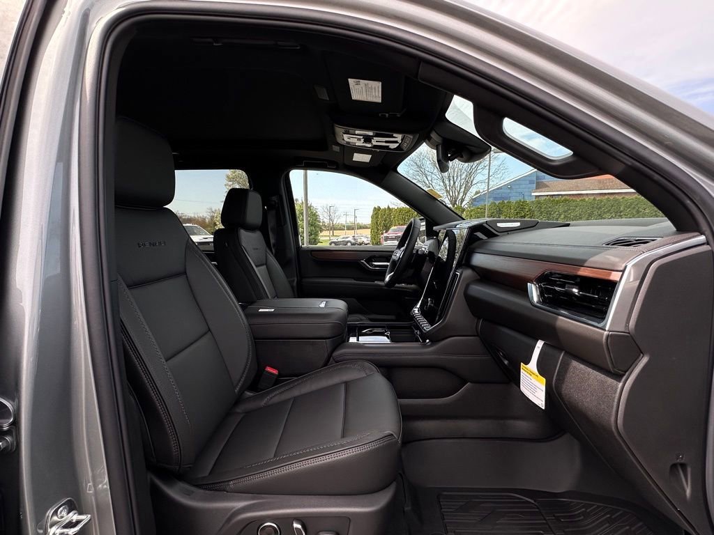 New 2026 GMC Yukon XL Denali w/ Sun & Power Step Package AWD/4WD image 12