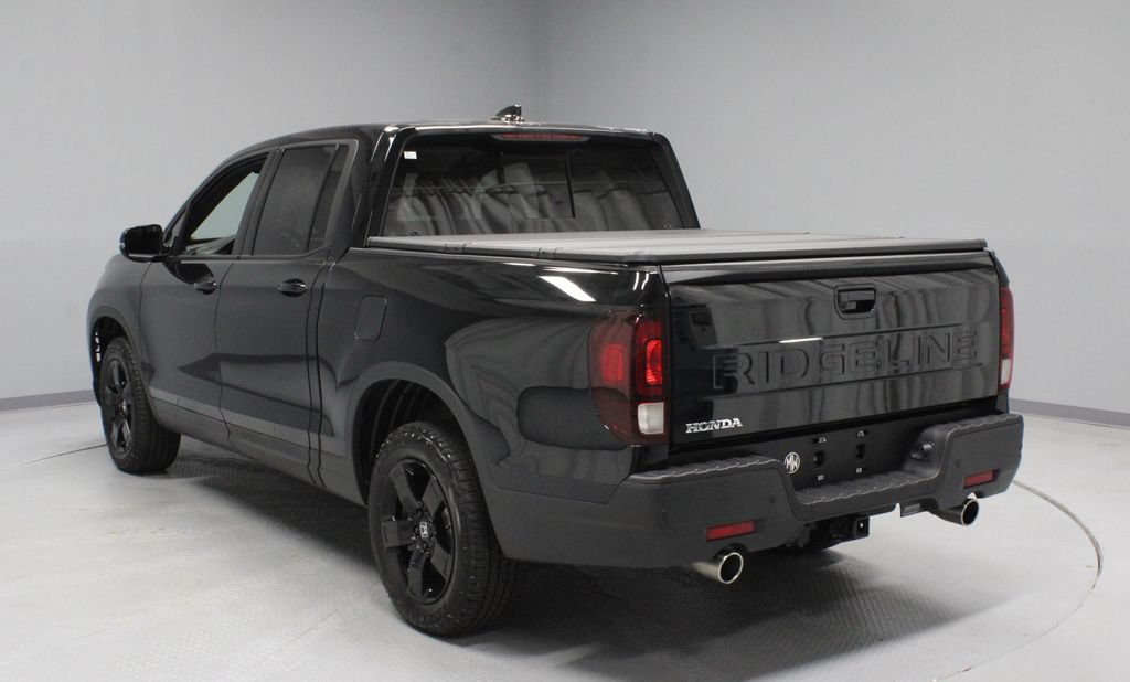 Used 2025 Honda Ridgeline Black Edition image 8