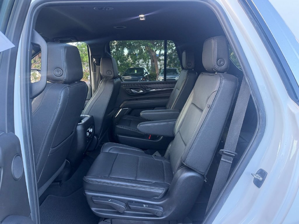 Used 2023 GMC Yukon Denali AWD/4WD image 11