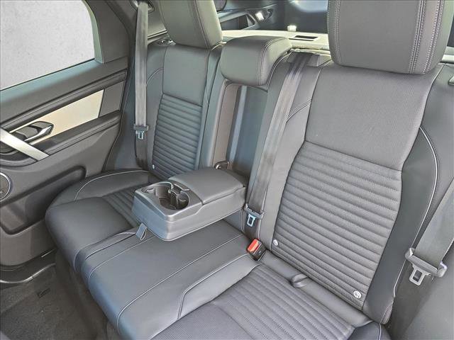 New 2025 Land Rover Discovery Sport Dynamic SE image 15