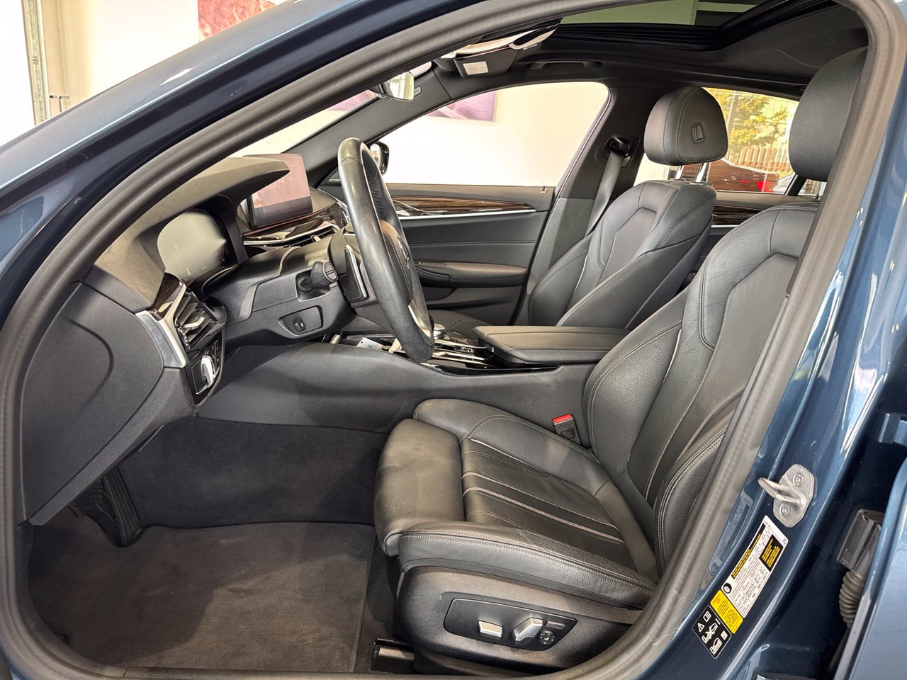 Used 2023 BMW 530i xDrive w/ Premium Package AWD/4WD image 14