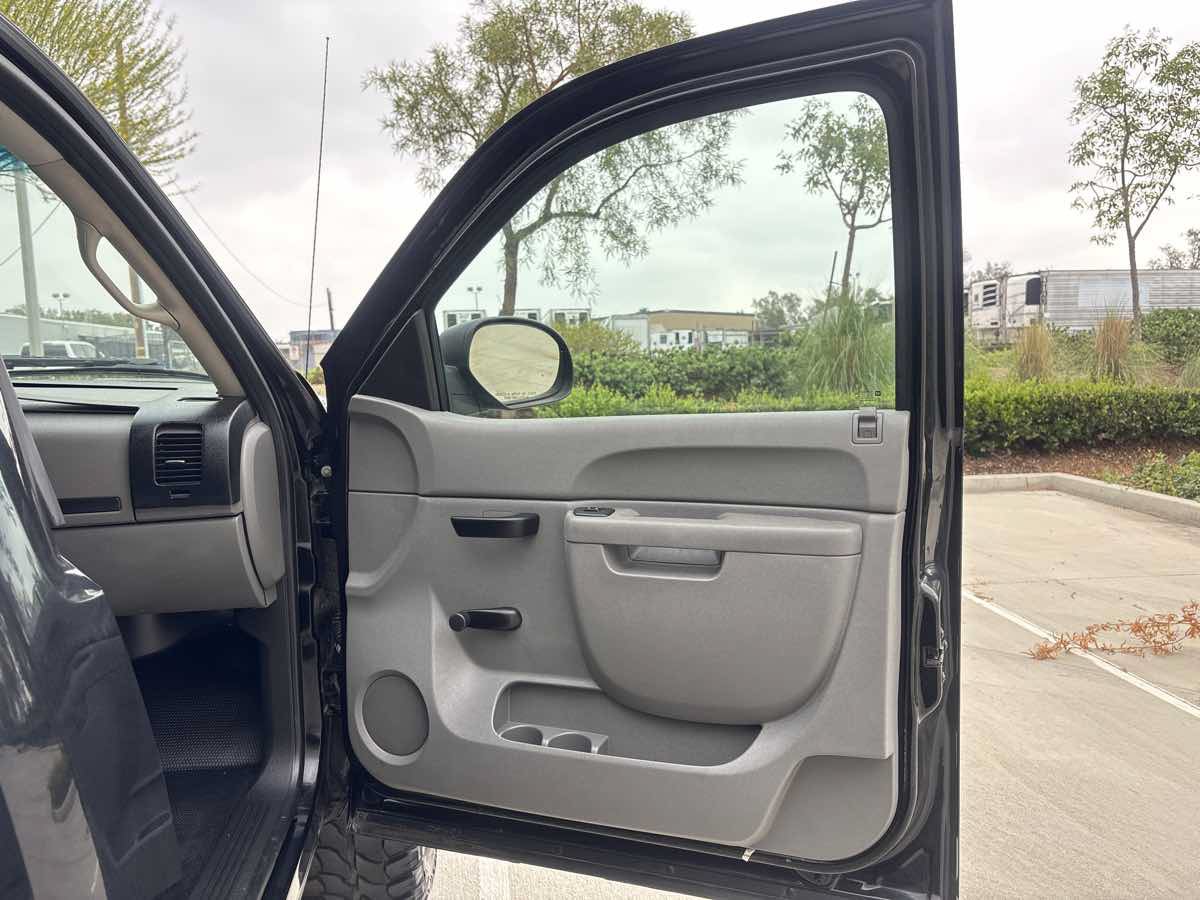 Used 2011 Chevrolet Silverado 1500 W/T w/ LS Package RWD image 10