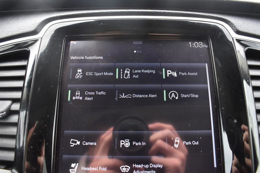 Used 2016 Volvo XC90 T6 Momentum w/ Momentum Plus Package image 18