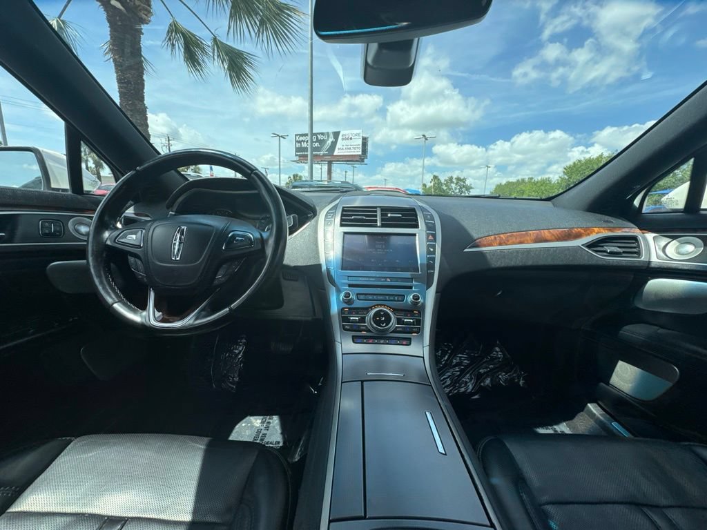 Used 2020 Lincoln MKZ Reserve w/ Luxury Package FWD image 16
