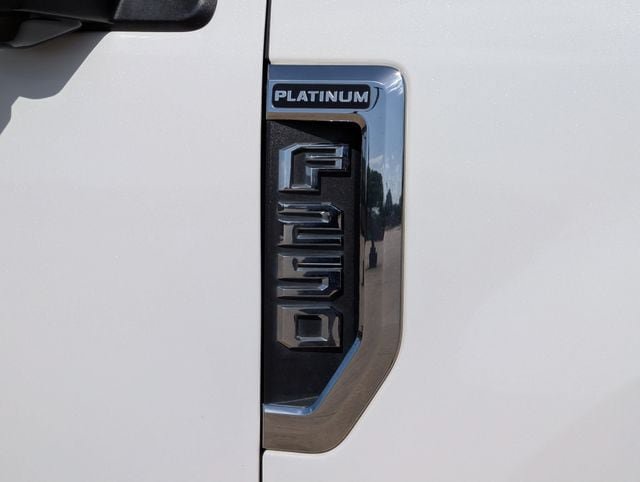 Used 2021 Ford F250 Platinum w/ FX4 Off-Road Package AWD/4WD image 10