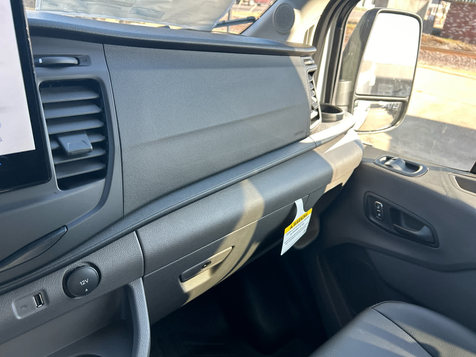 New 2026 Ford Transit 250 148 Medium Roof w/ Load Area Protection Package RWD image 48