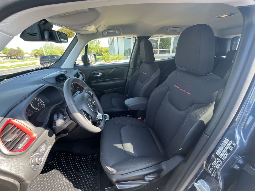 Used 2023 Jeep Renegade Trailhawk AWD/4WD image 13