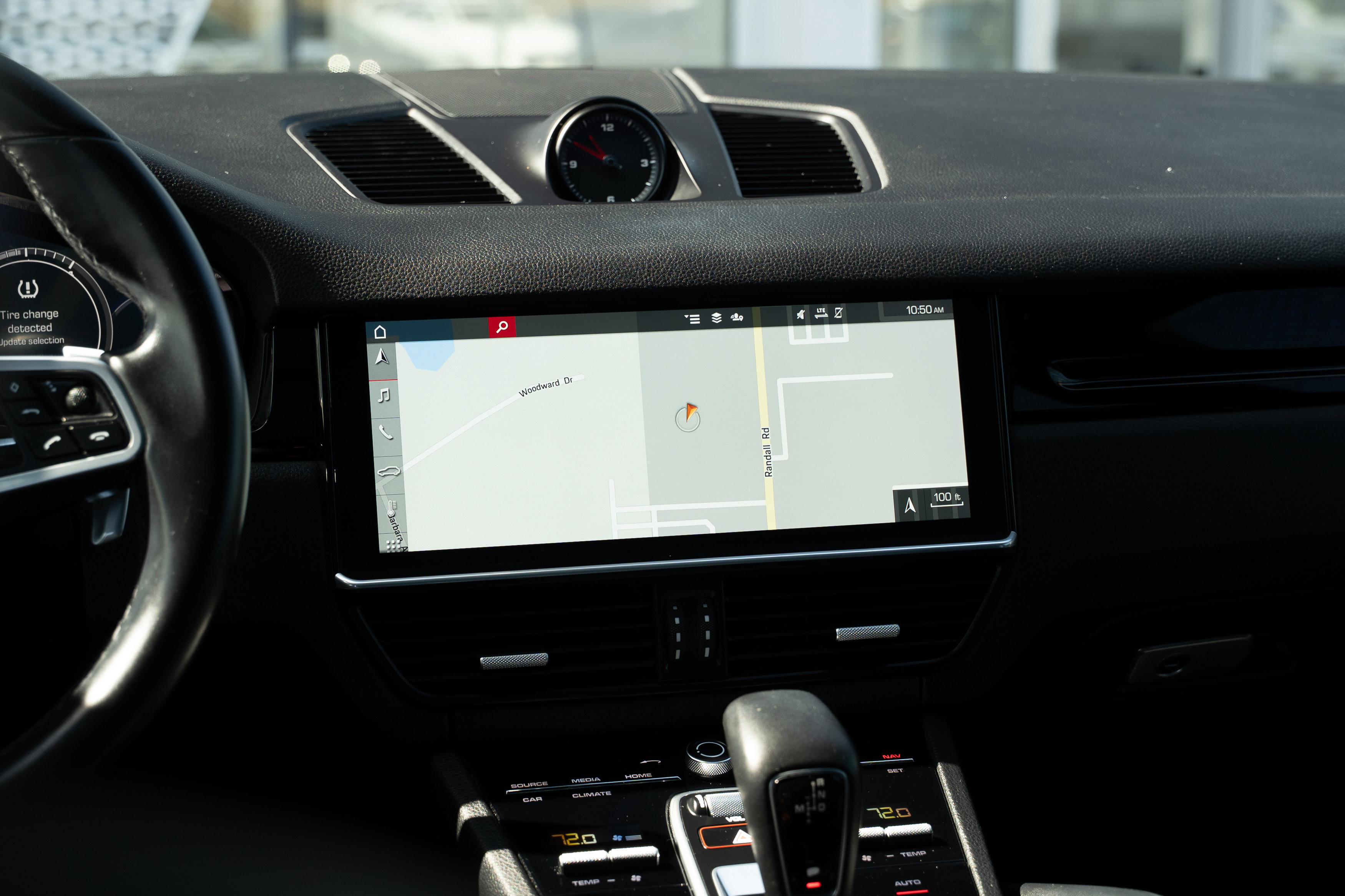 Used 2020 Porsche Cayenne image 12