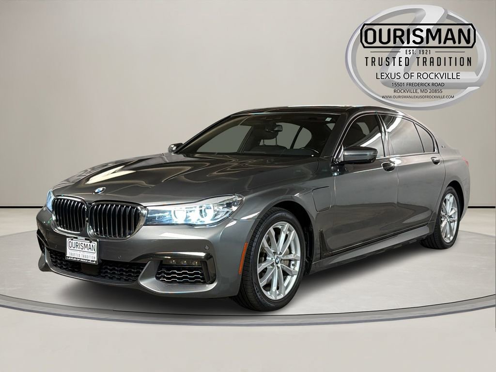 Used 2017 BMW 740e xDrive image 2