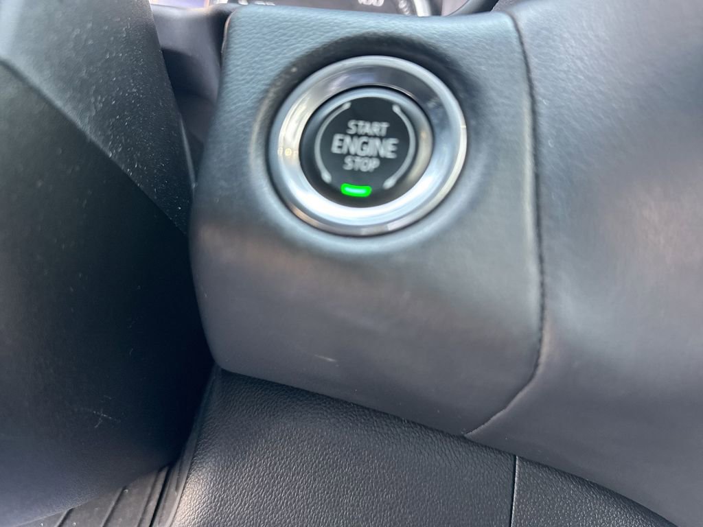 Used 2021 Chevrolet Tahoe Premier w/ Premium Package image 22