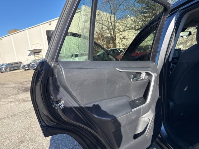 Used 2020 Toyota RAV4 XLE w/ All Weather Liner Package image 33