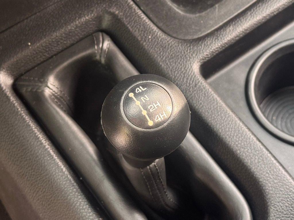 Used 2018 RAM 2500 Tradesman w/ Chrome Appearance Group image 25