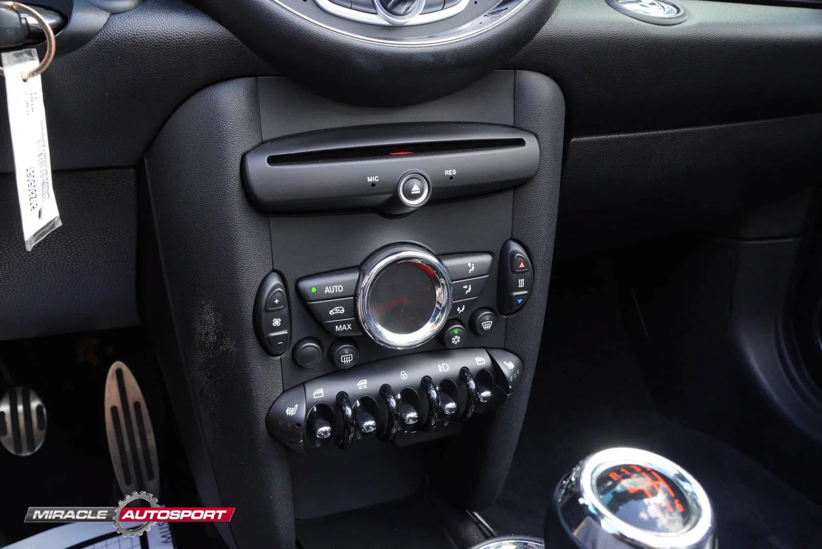 Used 2011 MINI Cooper John Cooper Works FWD image 40