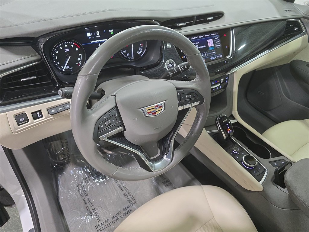 Used 2023 Cadillac XT6 Premium Luxury w/ Technology Package image 16