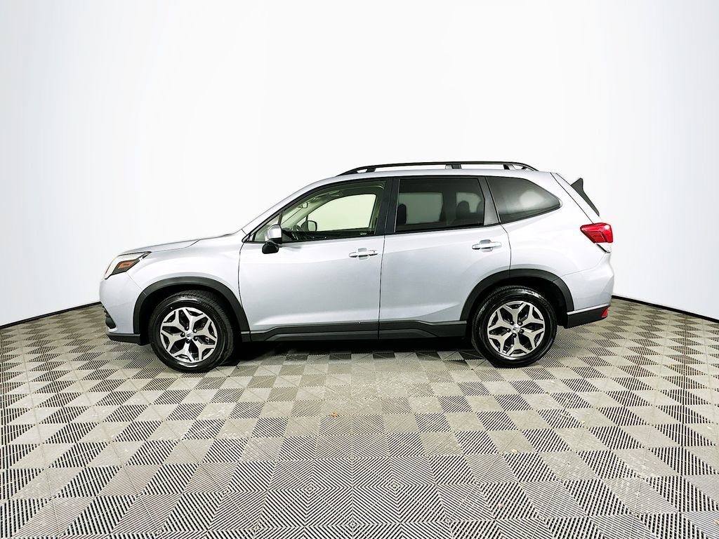 Certified 2022 Subaru Forester Premium image 6
