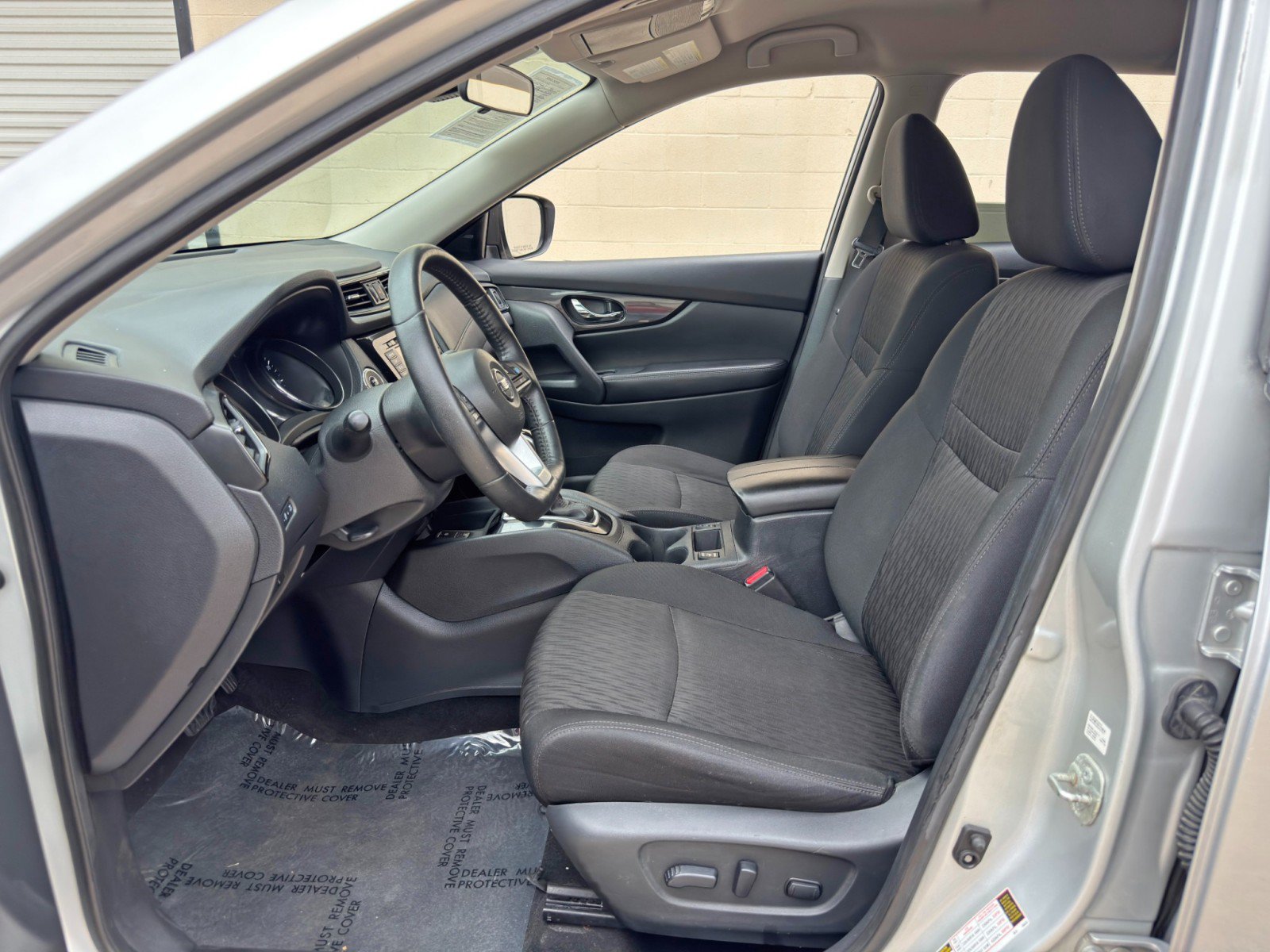 Used 2019 Nissan Rogue SV w/ Premium Package AWD/4WD image 15