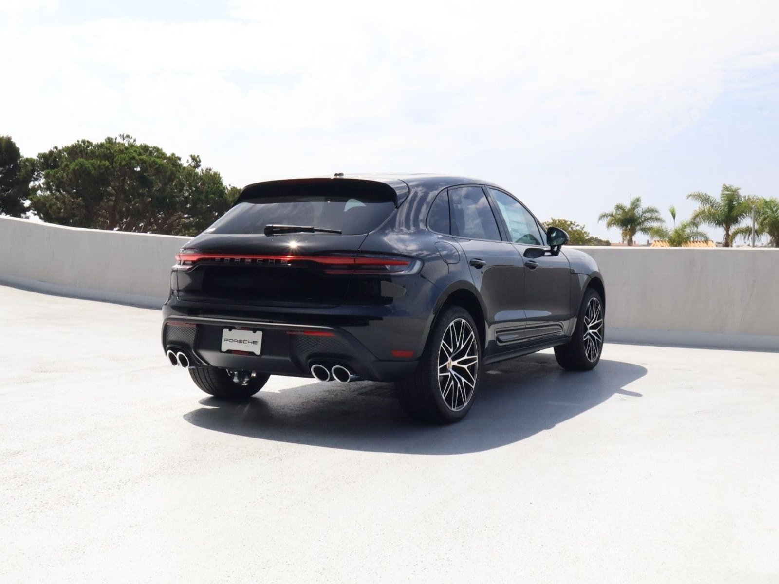 New 2026 Porsche Macan AWD/4WD image 7