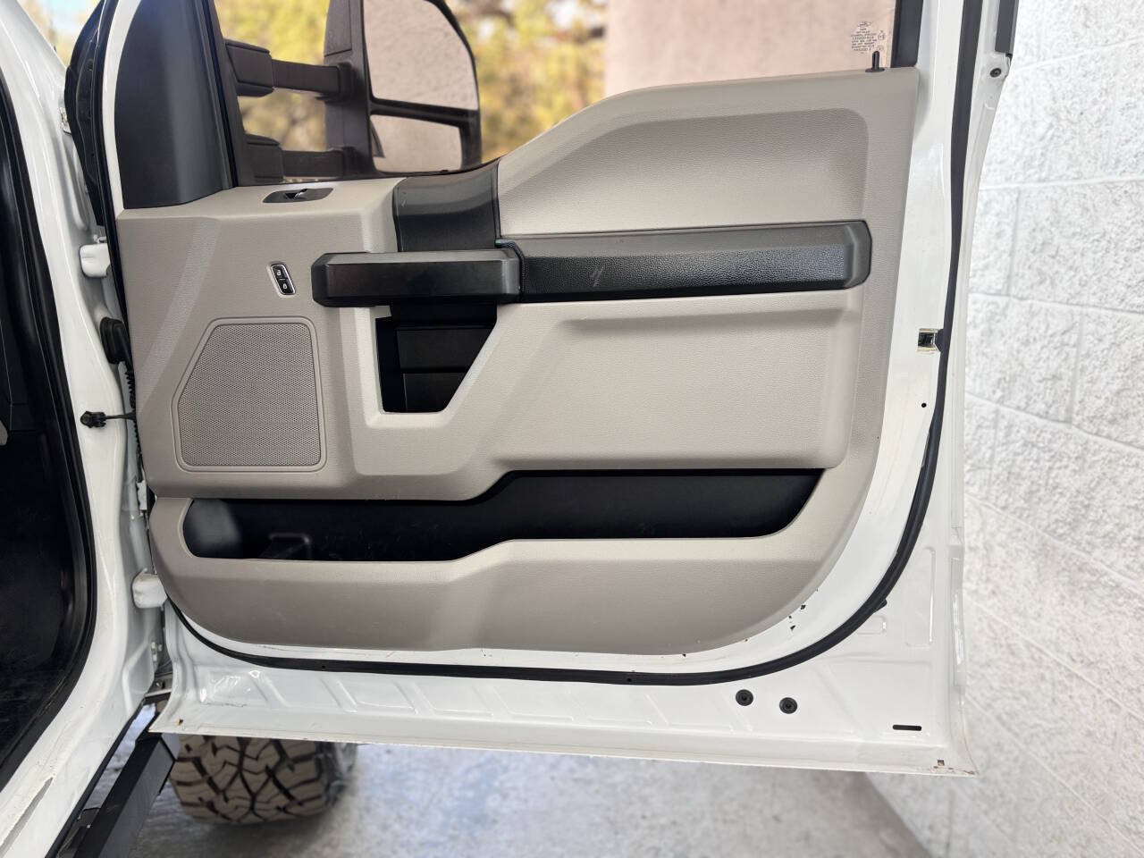 Used 2019 Ford F250 XL w/ Power Equipment Group AWD/4WD image 25