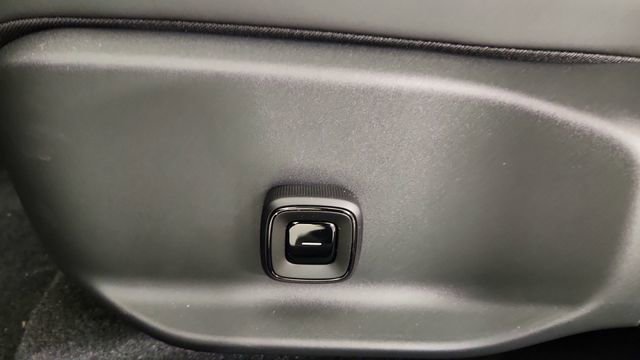 New 2026 Volvo EX30 Plus w/ Protection Package AWD/4WD image 12
