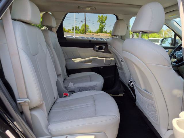 Used 2023 Kia Sorento SX Prestige w/ Panoramic Sunroof Package AWD/4WD image 25