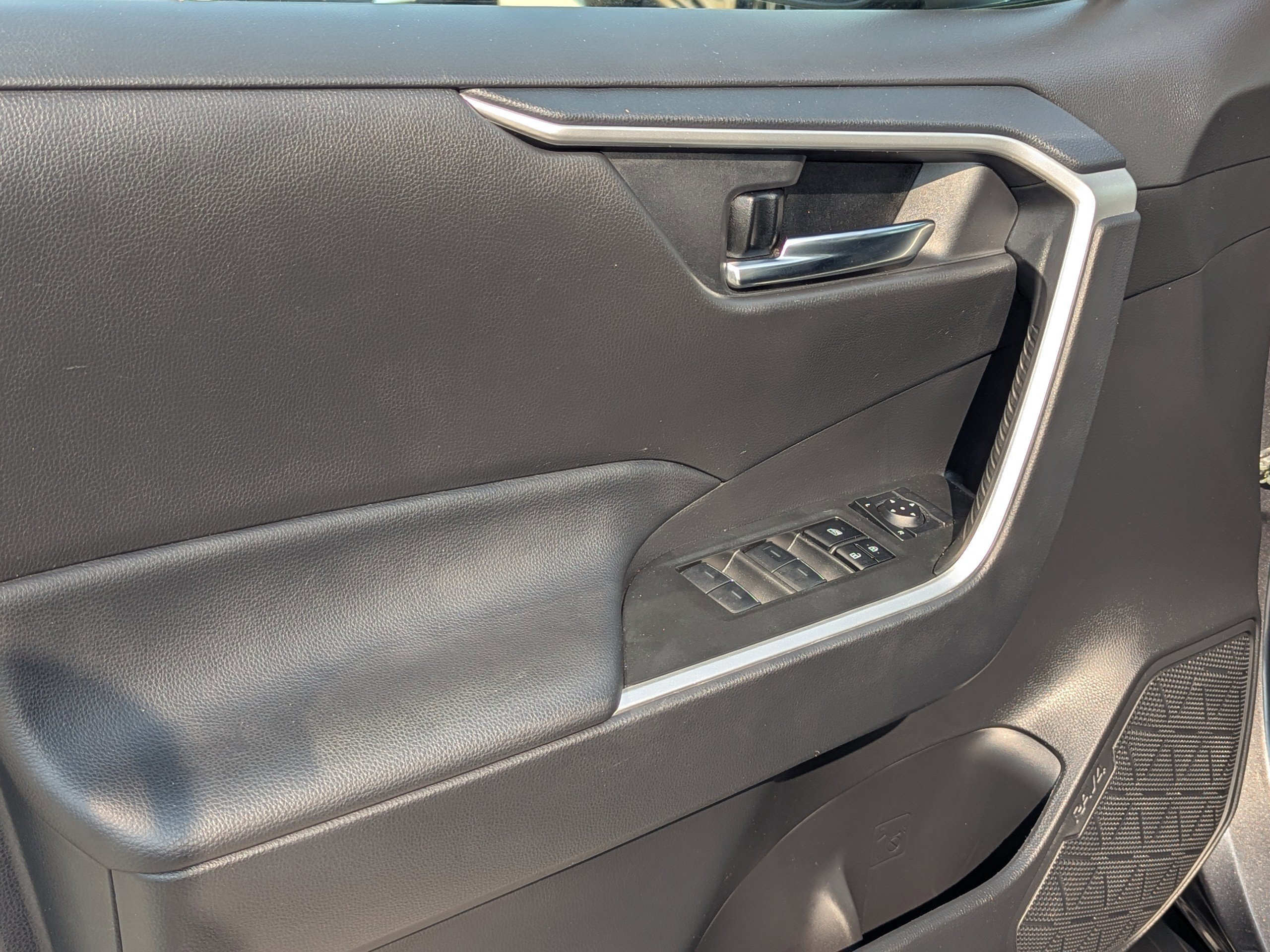 Certified 2024 Toyota RAV4 XLE w/ Convenience Package image 13