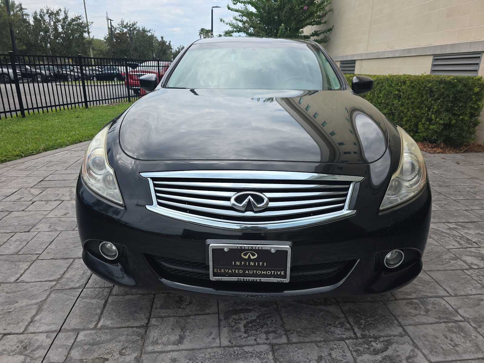 Used 2013 INFINITI G37 x Sedan w/ Premium Pkg AWD/4WD image 2